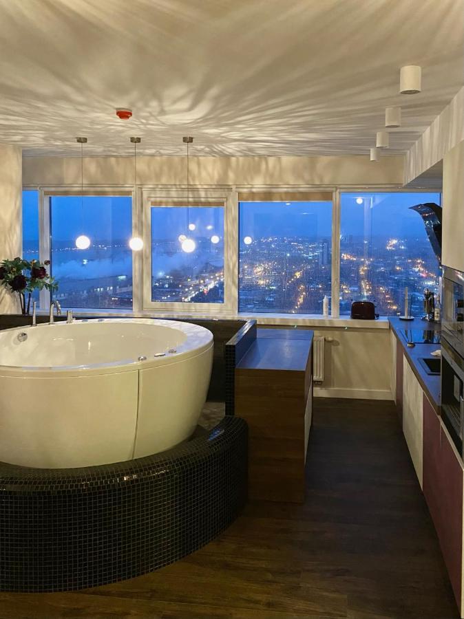 Sky Flat Jacuzzi 27 Floor Lägenhet Klaipėda Exteriör bild