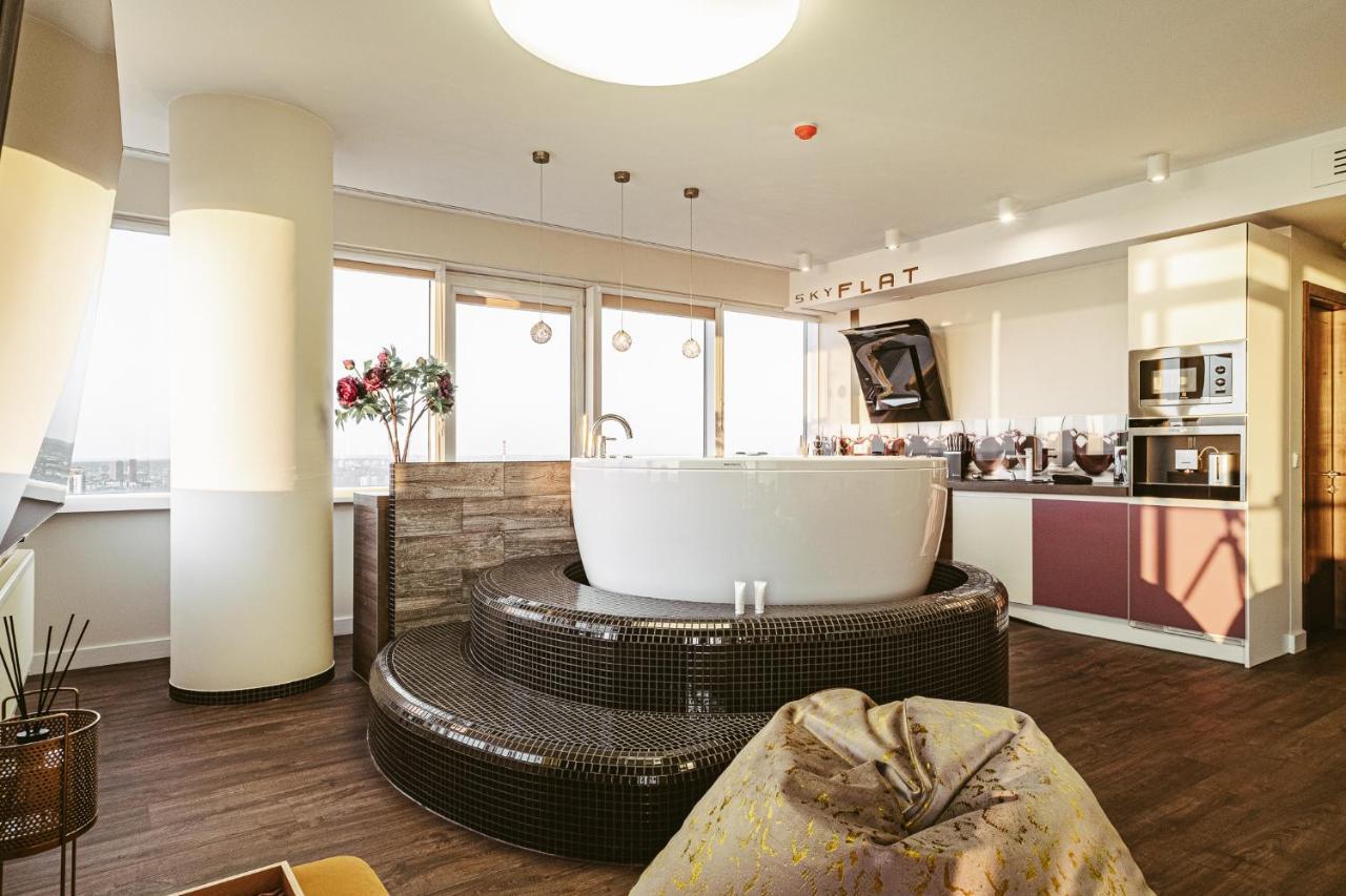 Sky Flat Jacuzzi 27 Floor Lägenhet Klaipėda Exteriör bild